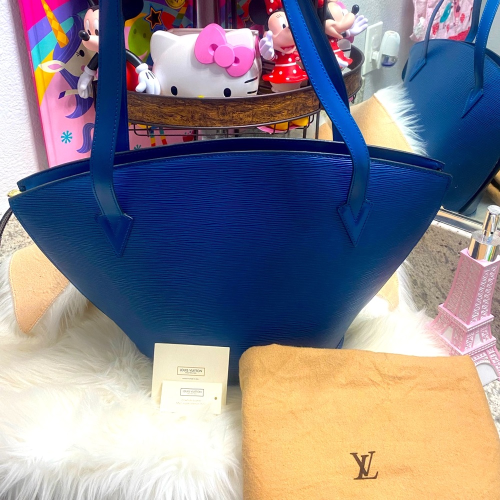 💯% Authentic St Jacques Epi Louis Vuitton